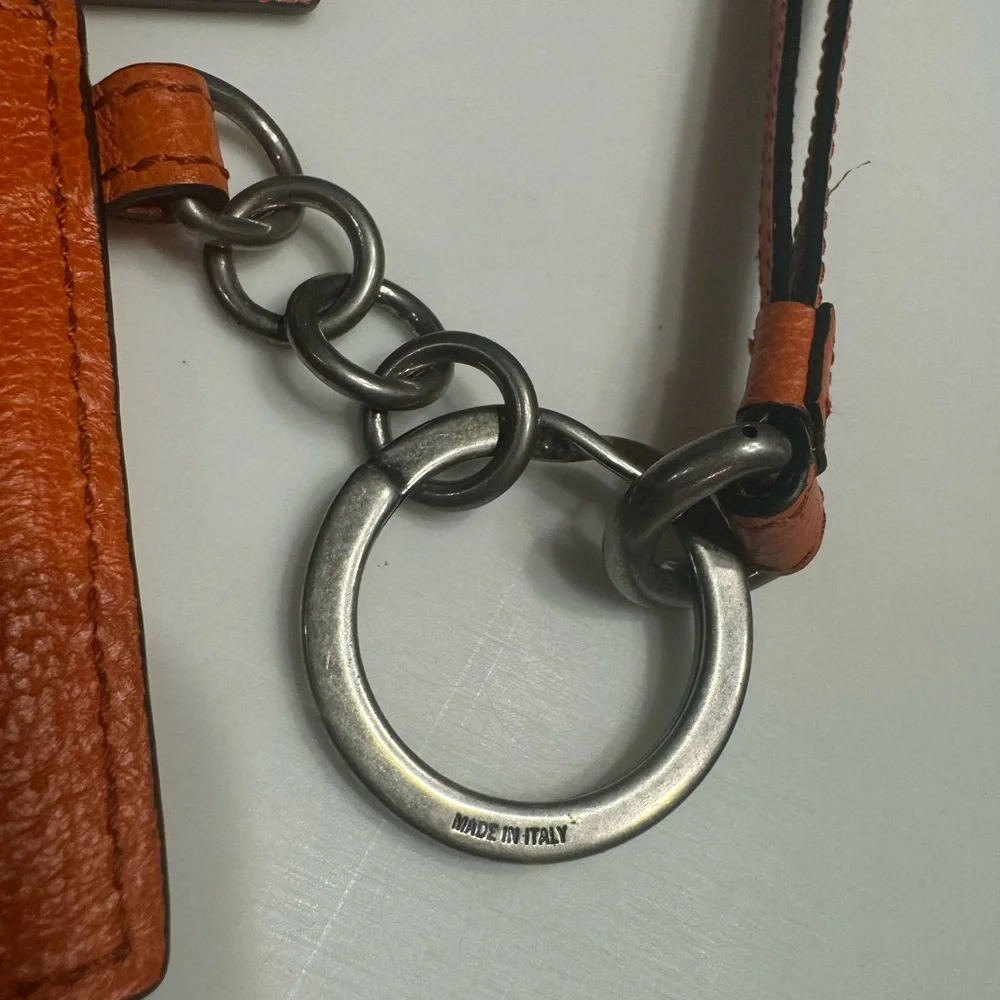 Gucci Leather Lanyard with card slots - Picture 6 of 10